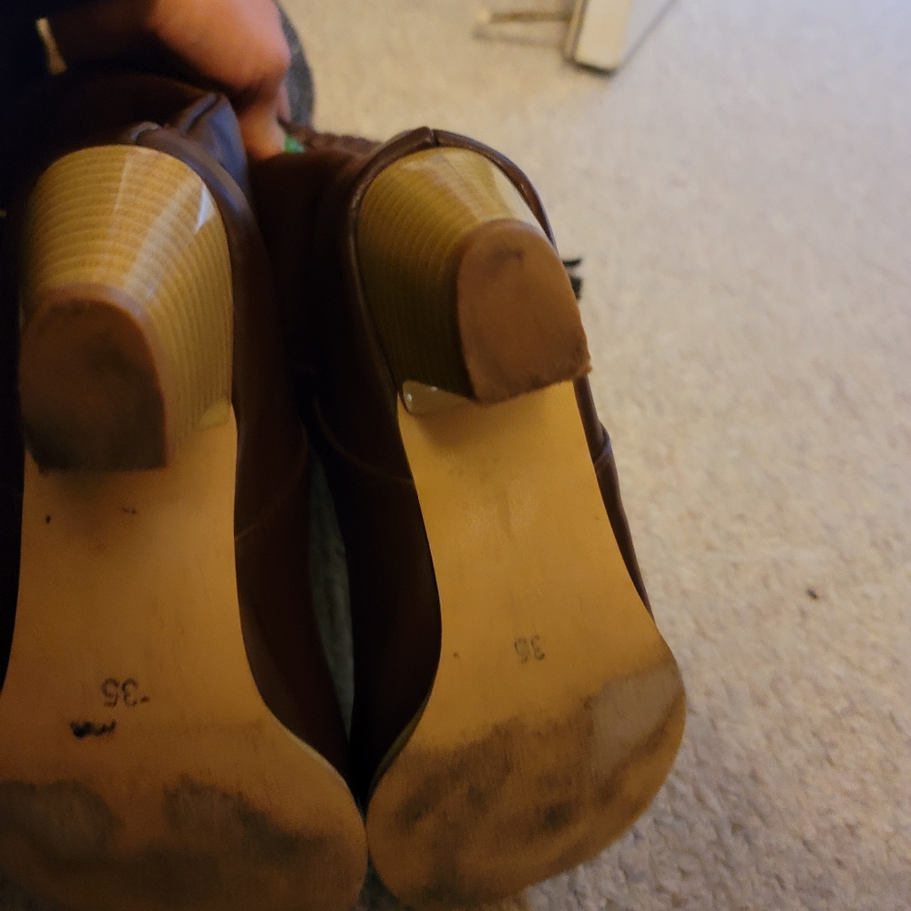 Brown boots - Picture 3 of 4